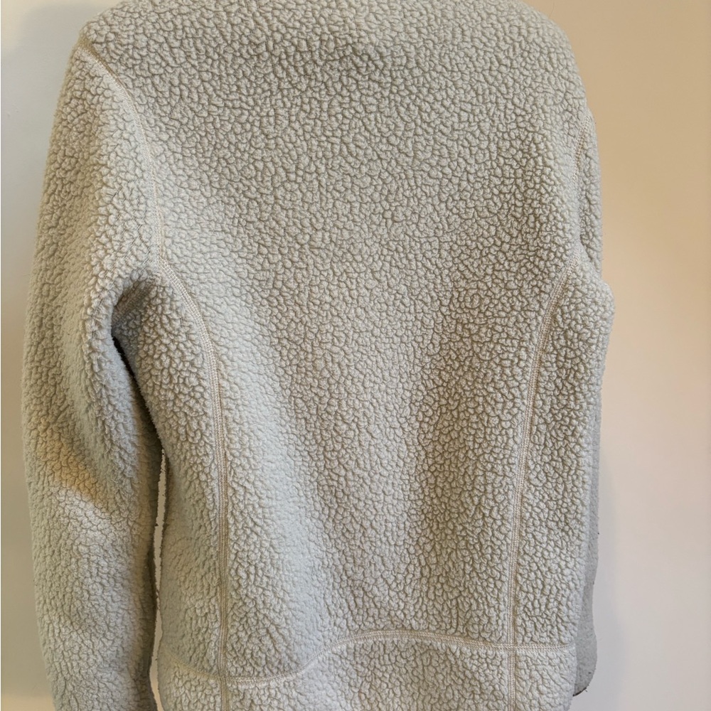 Patagonia w’s 3/4 zip synchilla. Offwht w/ olive trim&wine zip tab.Medium weight - Picture 5 of 8